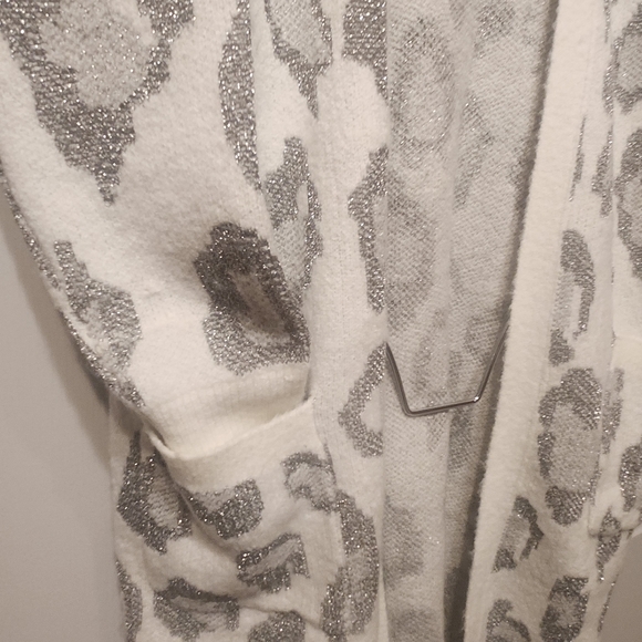 NWT shimmer leopard cardigan - Picture 8 of 10